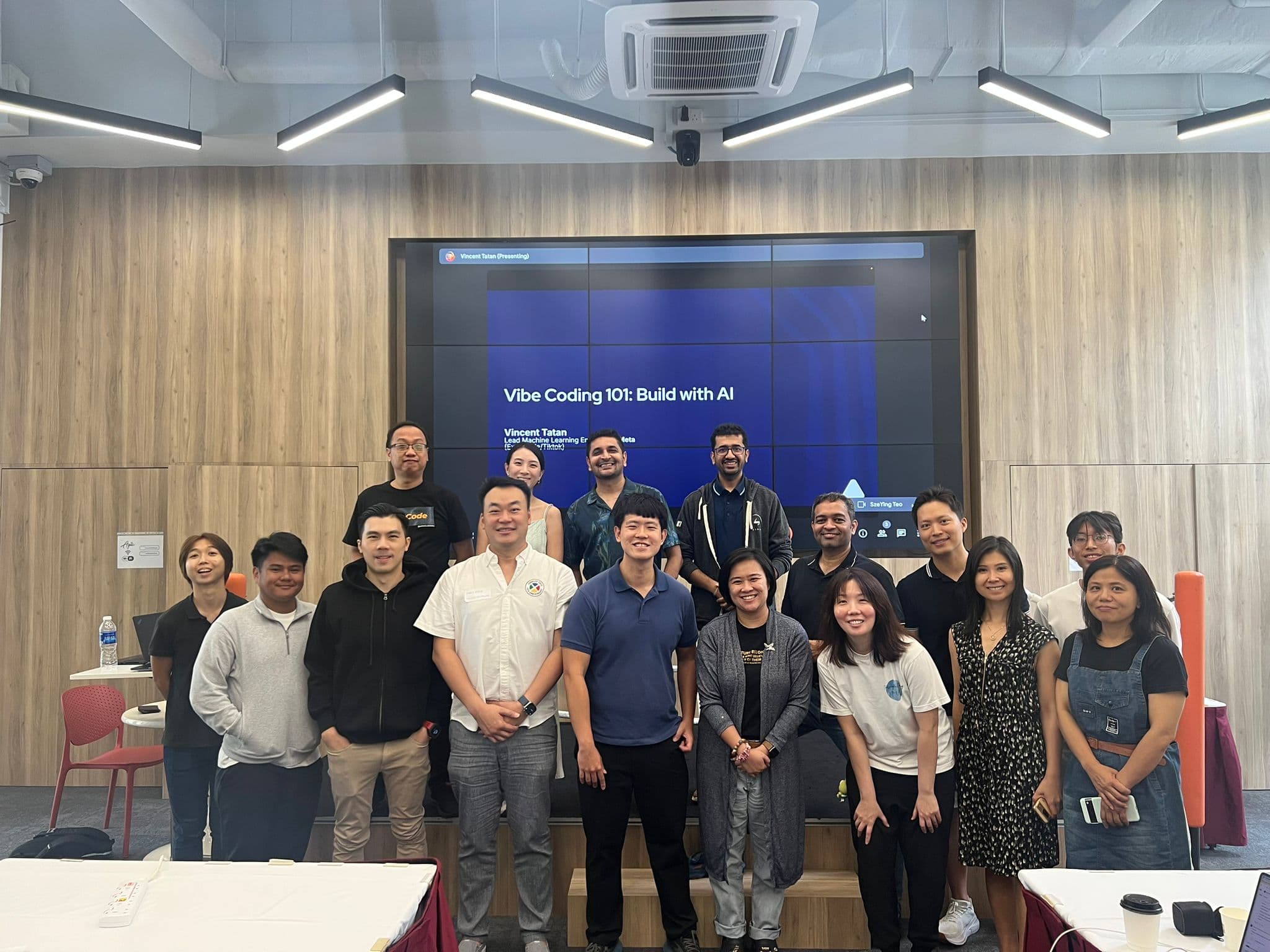 Vibe Coding 101 workshop group photo with all participants